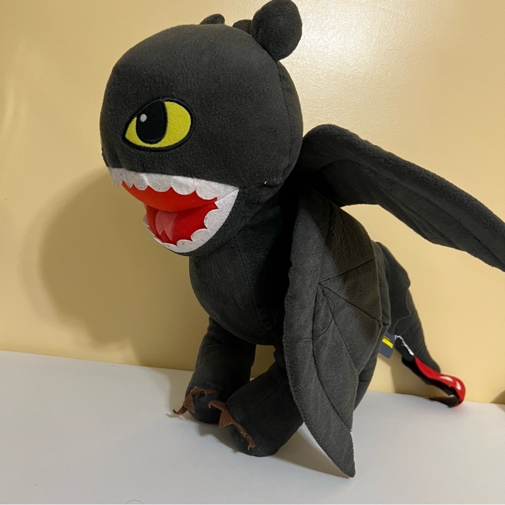Dreamworks How To Train Your Dragon Toothless Black Plush Stuffed Animal